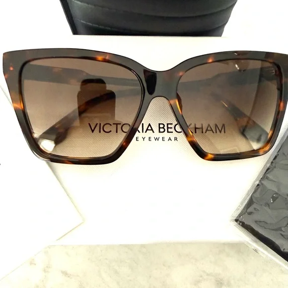 Victoria Beckham Tortoiseshell Sunglasses with Brown Gradient Lenses - Picture 2 of 9